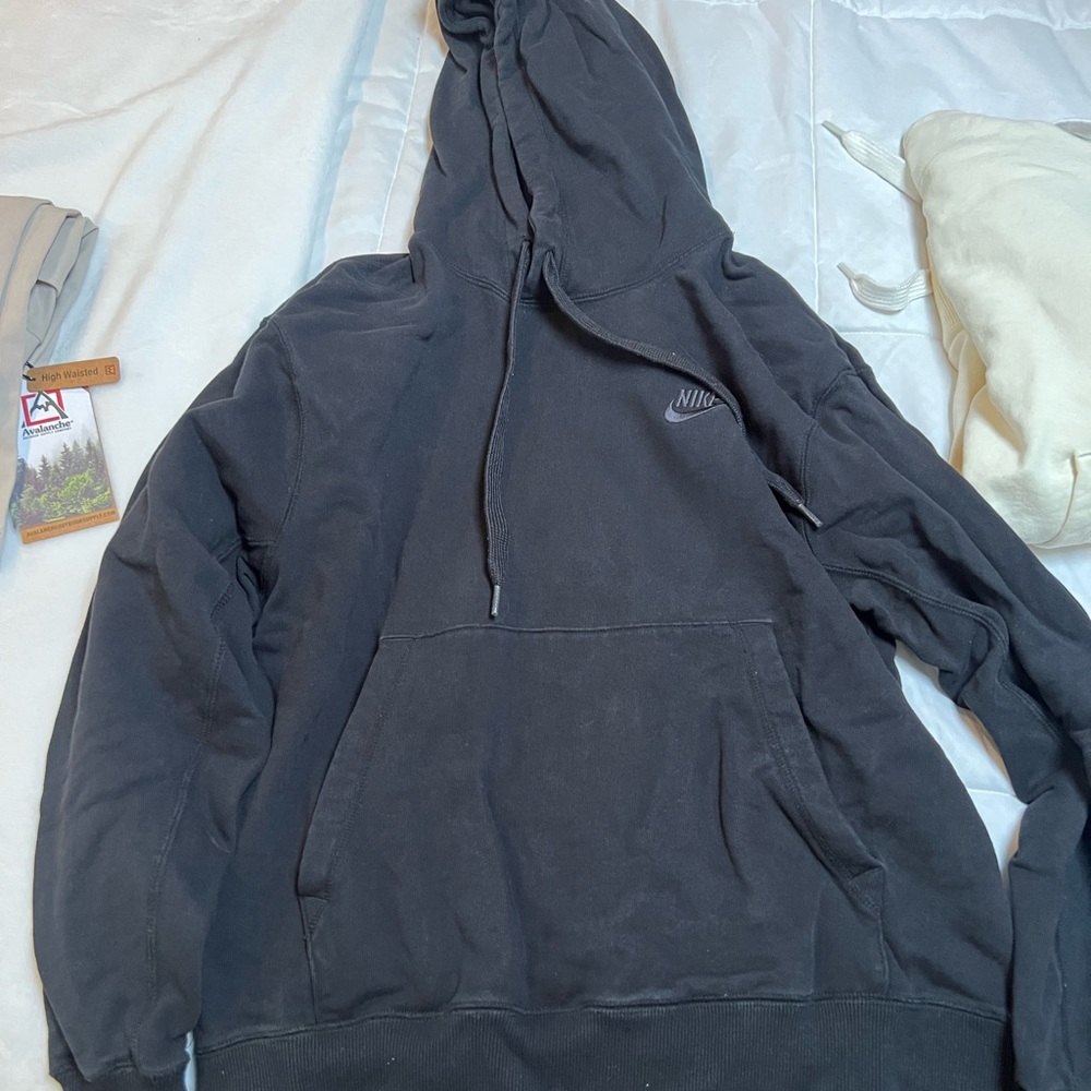 black nike hoodie